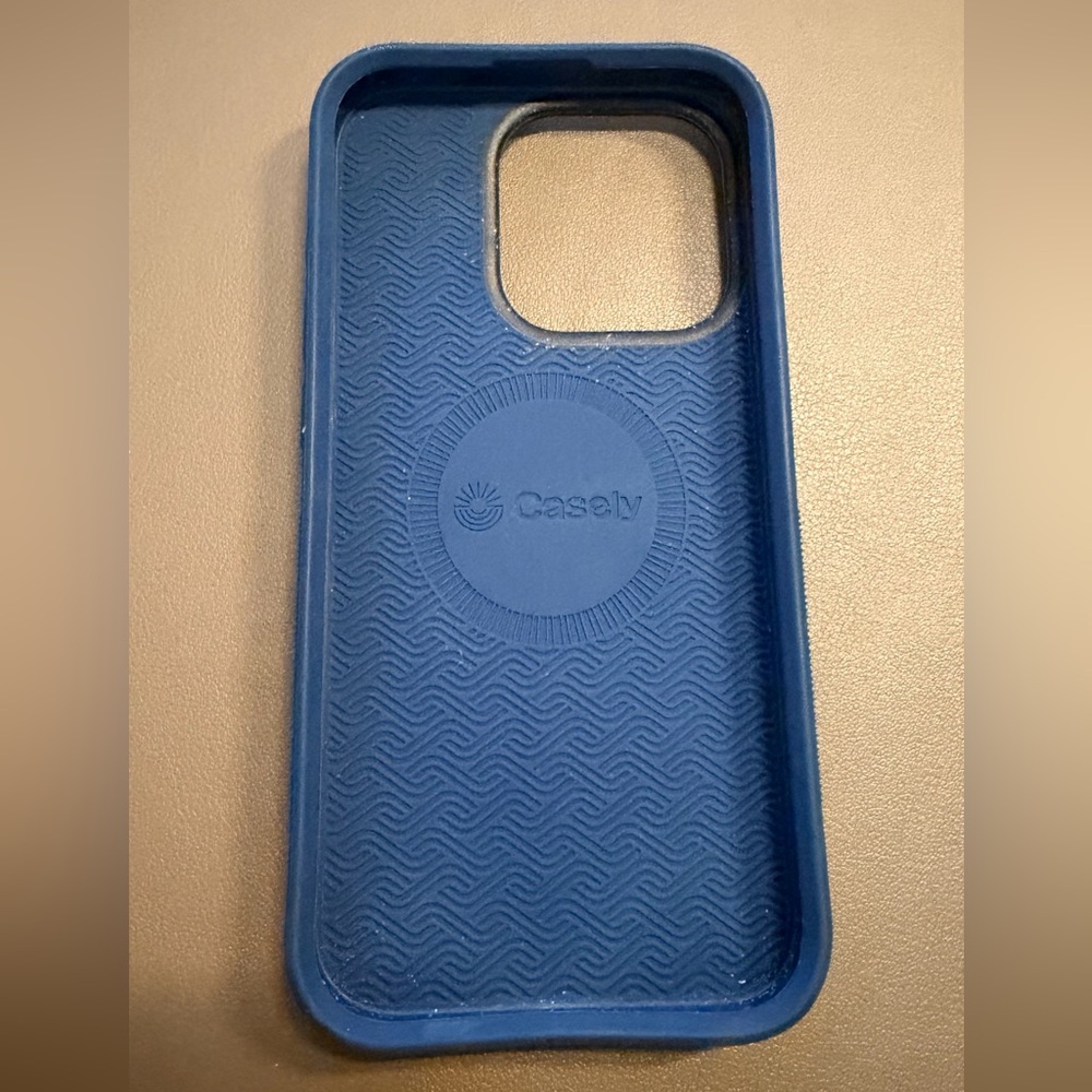 Casely Apple iPhone 15 Pro MagSafe Case - Picture 2 of 2